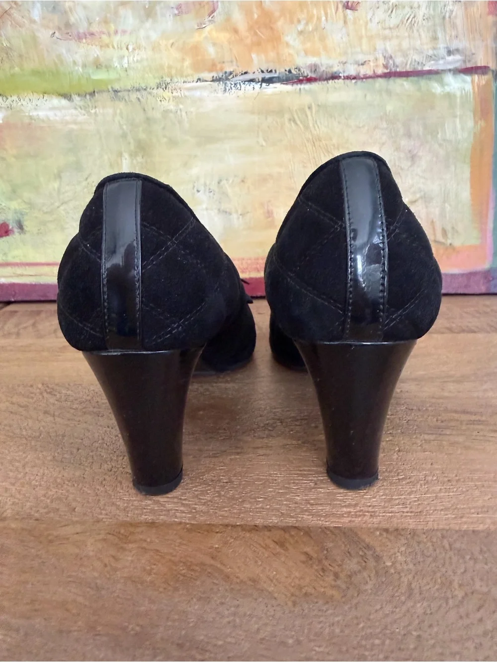 Classic Black Suede Mid-Heel Pumps with Patent Cap Toe and Bow